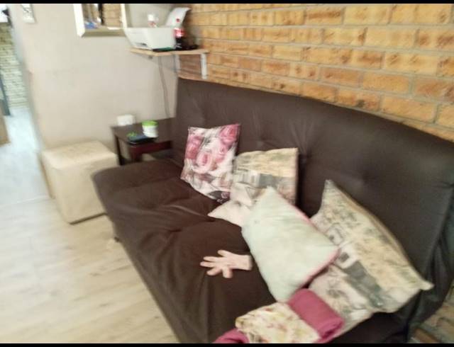 3 BEDROOM HOUSE FOR SALE IN RUSTENBURG EAST